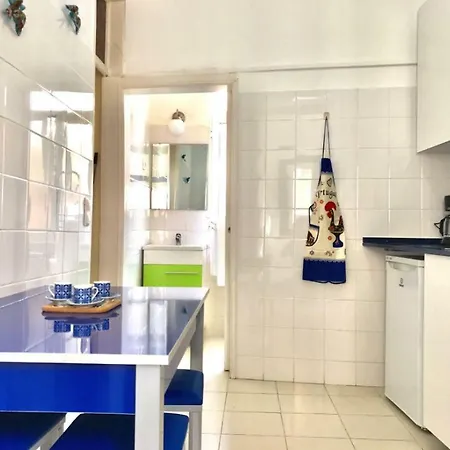 Apartment In The Heart Of *